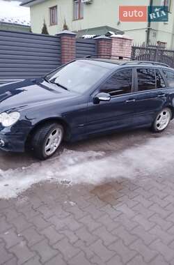 Универсал Mercedes-Benz C-Class 2004 в Черновцах