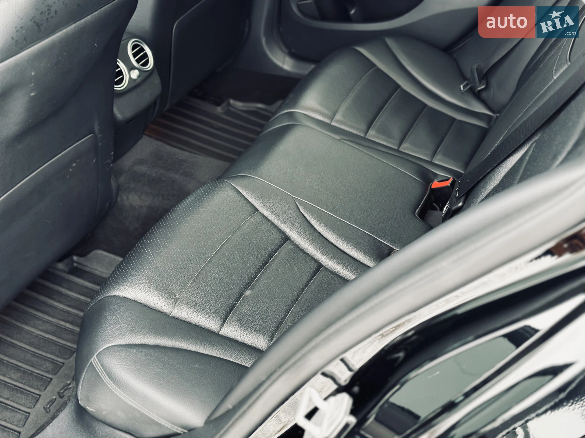 2014 Mercedes-Benz C-klasse - мініатюра 11