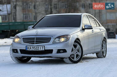 Седан Mercedes-Benz C-Class 2010 в Звягеле