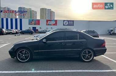Седан Mercedes-Benz C-Class 2005 в Одессе