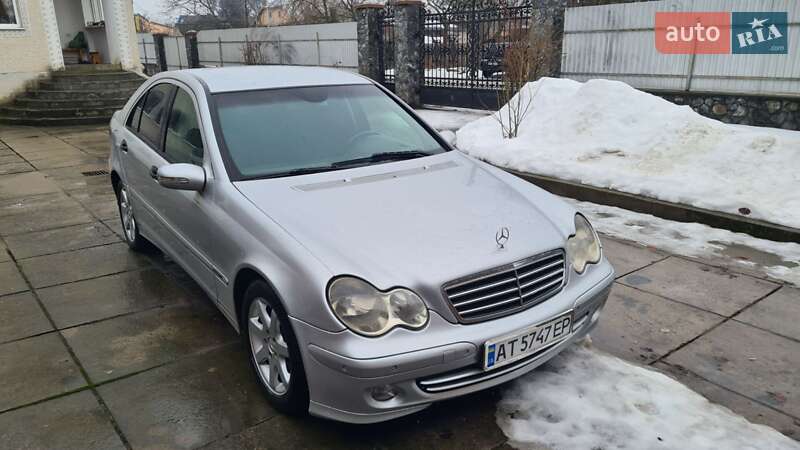 Mercedes-Benz C-Class 2004