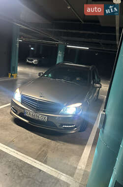 Універсал Mercedes-Benz C-Class 2009 в Києві