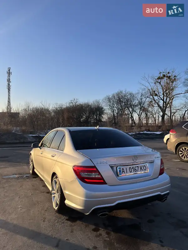 Mercedes-Benz C-Class 2013 VIN WDDGF8BB2CR198239 фото оголошення 11 з 66