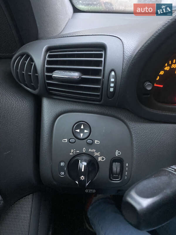 Универсал Mercedes-Benz C-Class 2002 в Виннице