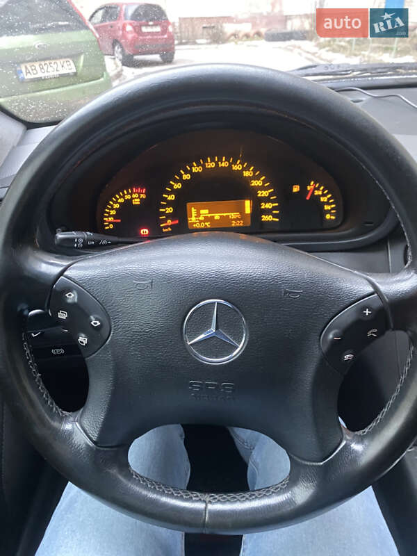 Универсал Mercedes-Benz C-Class 2002 в Виннице