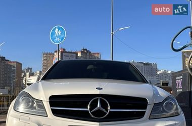 Седан Mercedes-Benz C-Class 2011 в Киеве