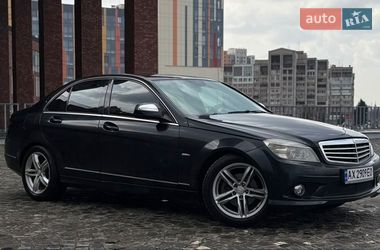Седан Mercedes-Benz C-Class 2008 в Днепре