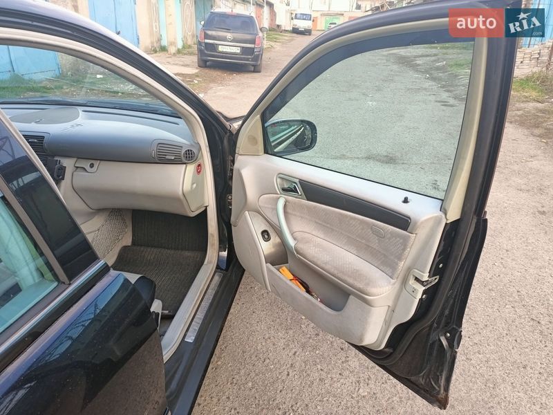 Седан Mercedes-Benz C-Class 2001 в Одессе
