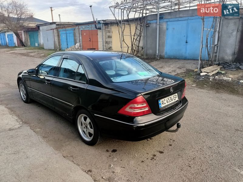 Седан Mercedes-Benz C-Class 2001 в Одессе