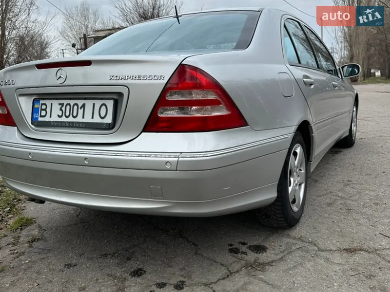Mercedes-Benz C-Class 2003 VIN WDB2030421A534798 фото оголошення 4 з 56