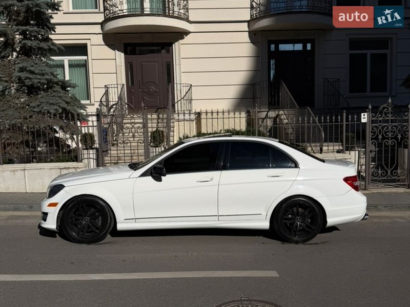 Седан Mercedes-Benz C-Class 2013 в Киеве