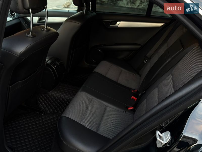 Седан Mercedes-Benz C-Class 2013 в Киеве