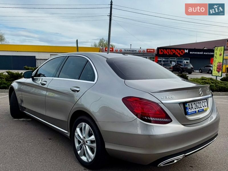 Седан Mercedes-Benz C-Class 2019 в Киеве