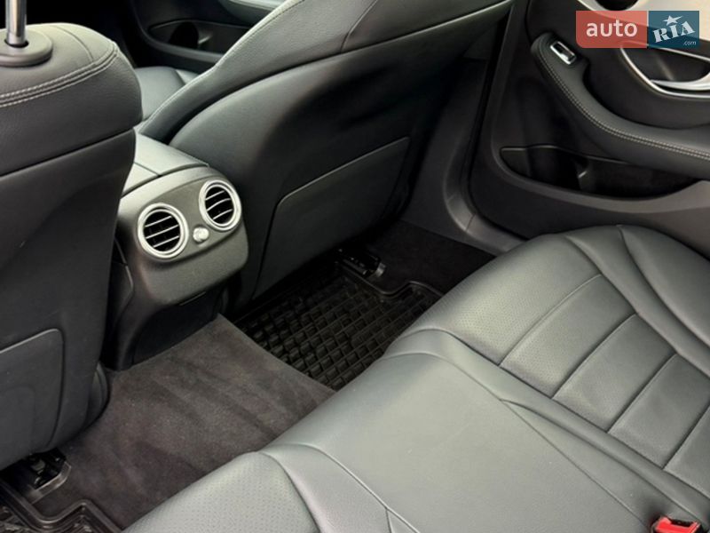 Седан Mercedes-Benz C-Class 2019 в Киеве