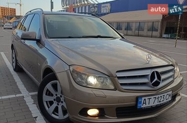 Универсал Mercedes-Benz C-Class 2010 в Калуше