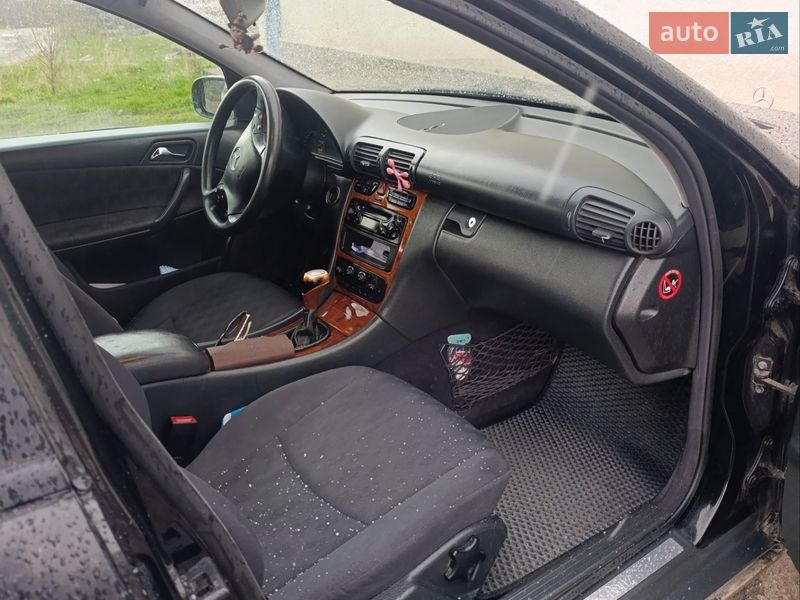 Універсал Mercedes-Benz C-Class 2001 в Хмільнику