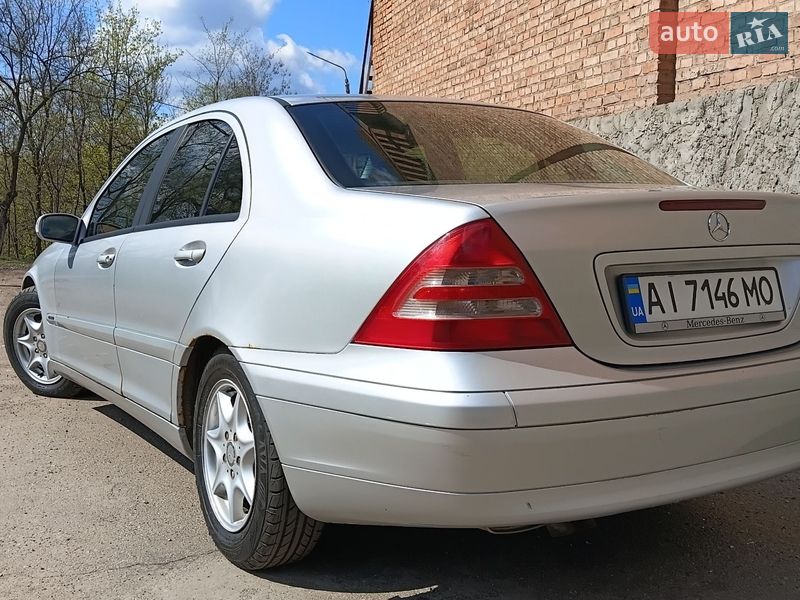 Седан Mercedes-Benz C-Class 2002 в Кривом Роге