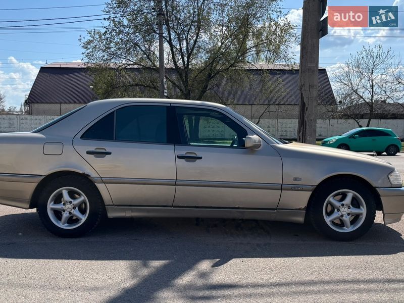 Седан Mercedes-Benz C-Class 2000 в Николаеве