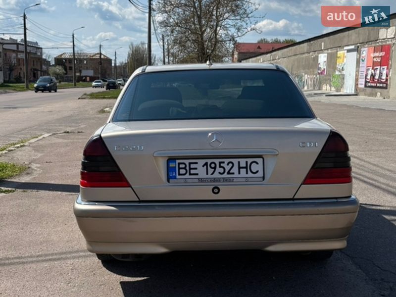 Седан Mercedes-Benz C-Class 2000 в Николаеве