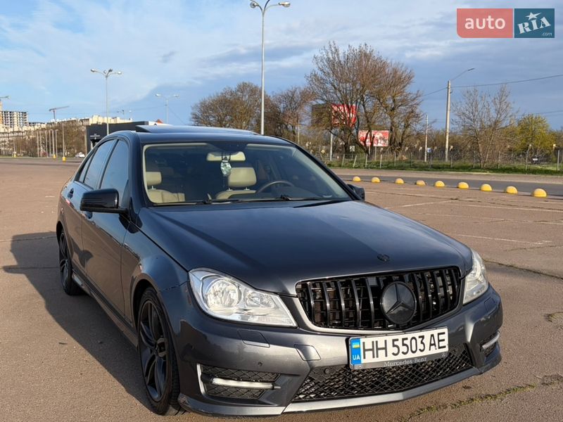 Mercedes-Benz C-Class 2012