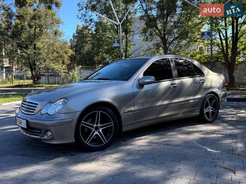 Mercedes-Benz C-Class 2007