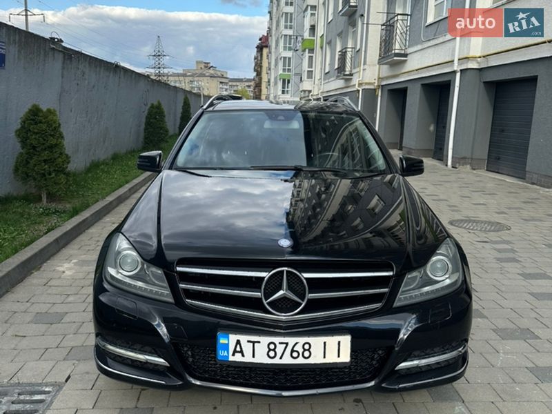 Mercedes-Benz C-Class 2011