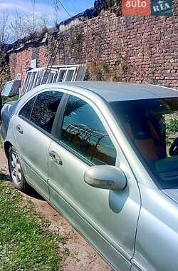 Седан Mercedes-Benz C-Class 2002 в Львові