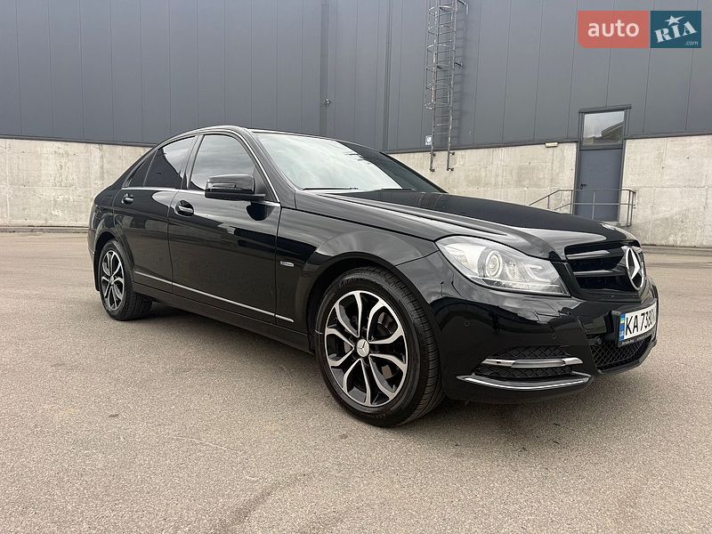 Mercedes-Benz C-Class 2011