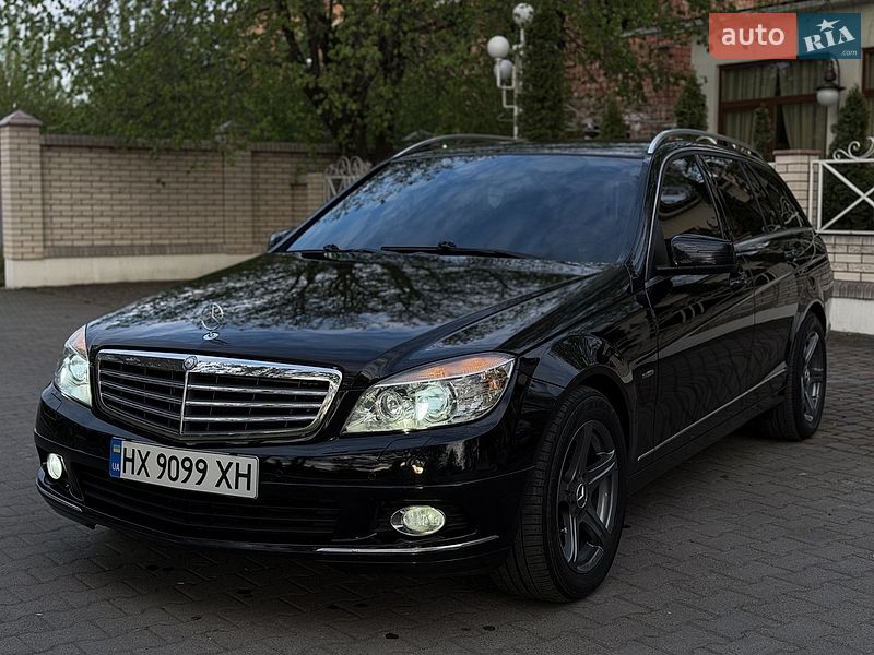 Mercedes-Benz C-Class 2011
