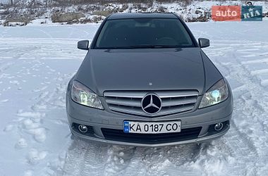Седан Mercedes-Benz C-Class 2009 в Киеве