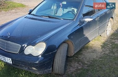 Седан Mercedes-Benz C-Class 2002 в Пирятині