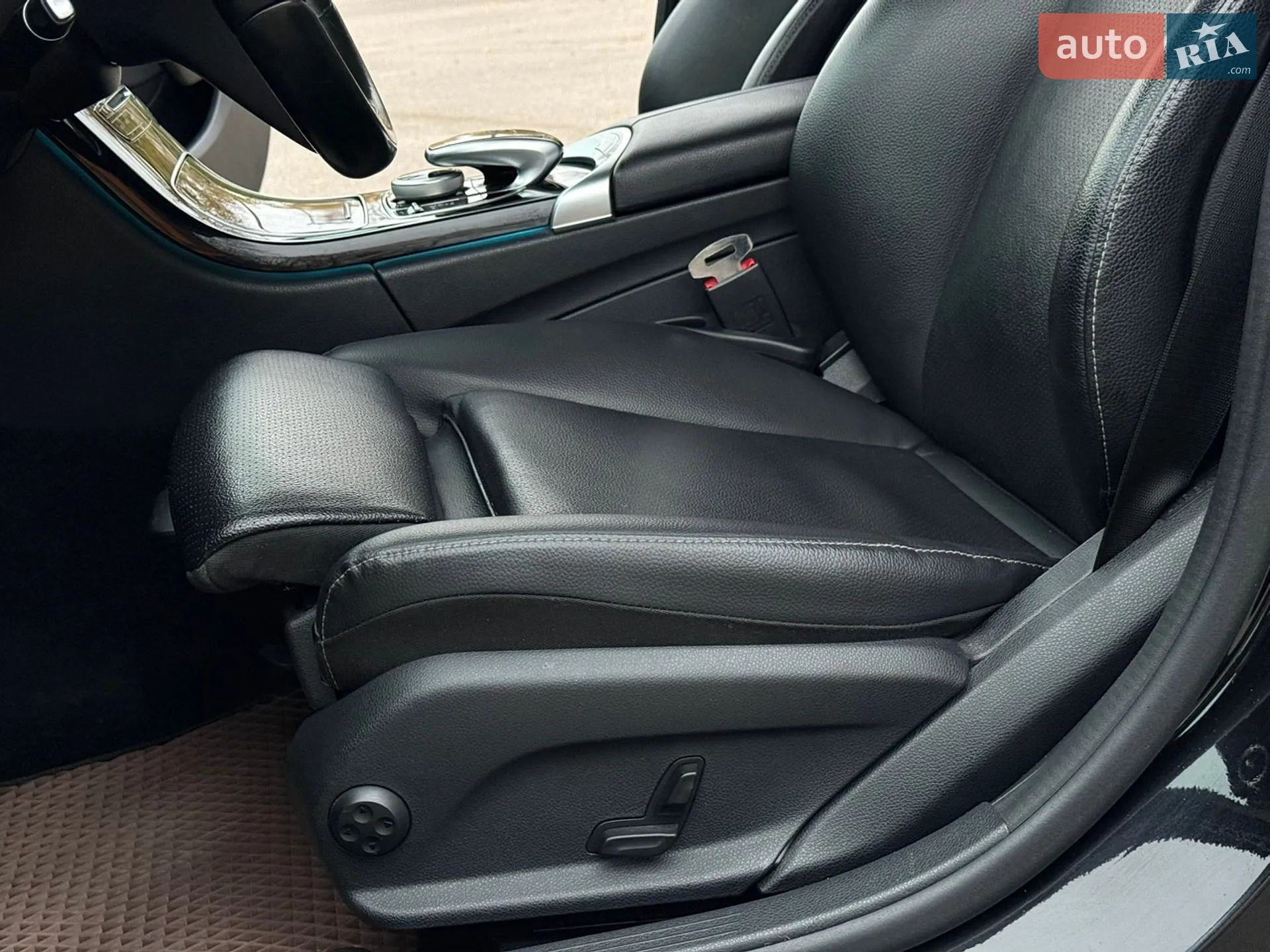 2014 Mercedes-Benz C-klasse - мініатюра 22