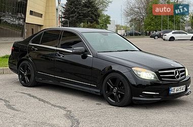 Седан Mercedes-Benz C-Class 2010 в Запоріжжі