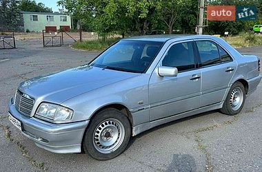 Седан Mercedes-Benz C-Class 1998 в Черкассах