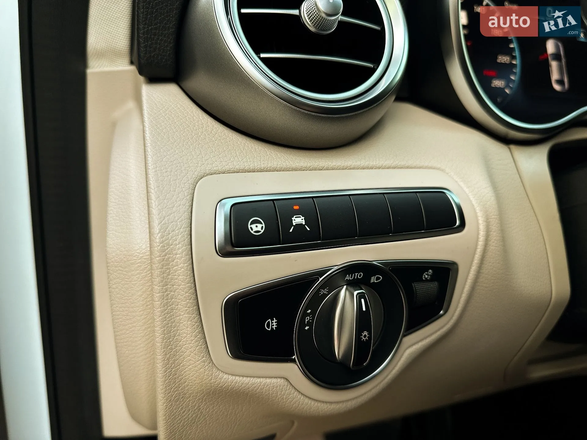 2020 Mercedes-Benz C-klasse - мініатюра 40