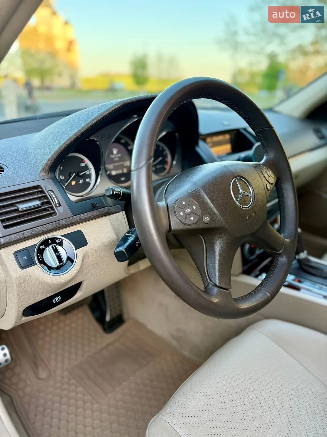 2011 Mercedes-Benz C-klasse - мініатюра 13