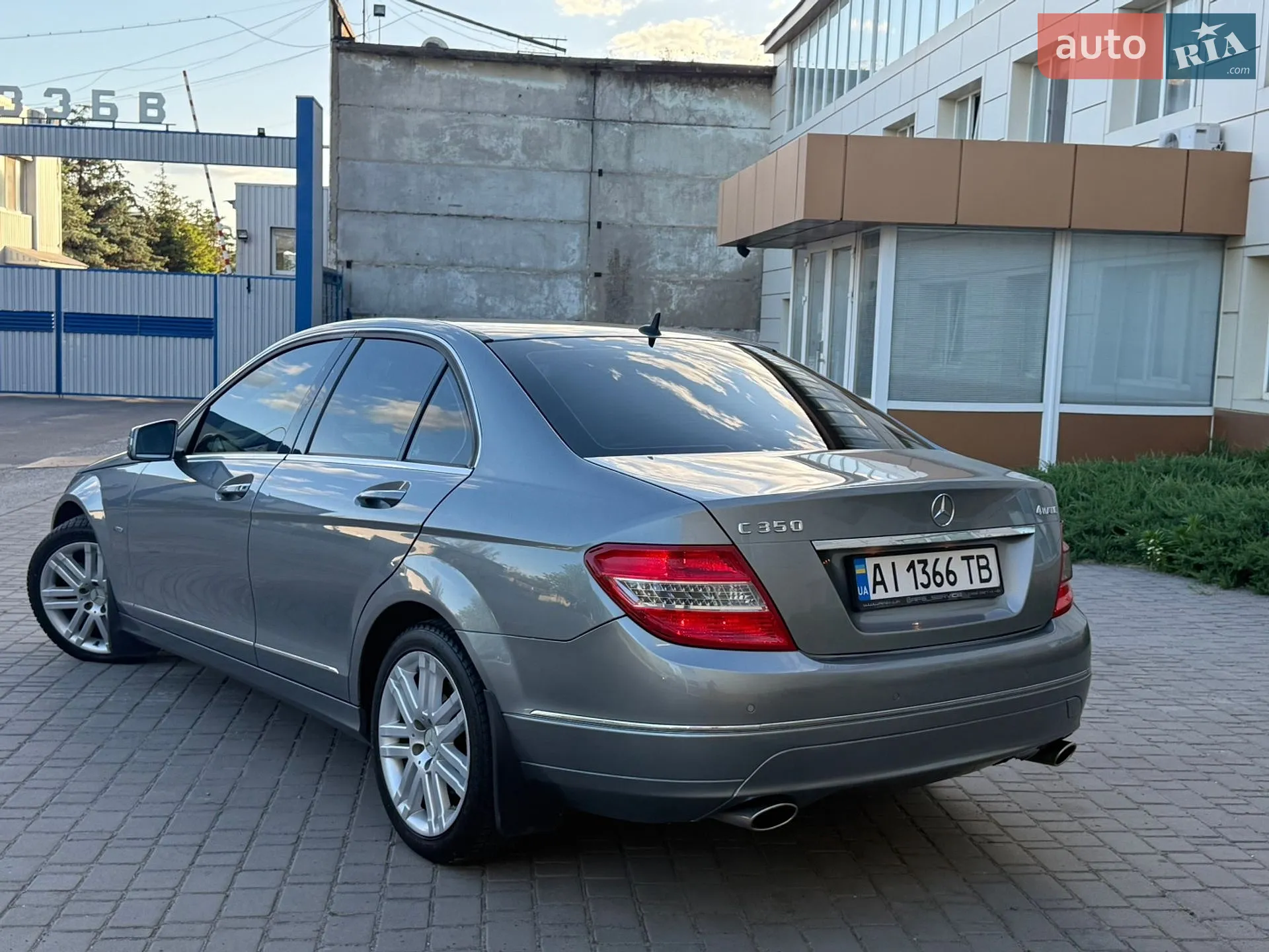 Mercedes-Benz C-Class 2009 VIN WDD2040871F458048 фото оголошення 3 з 56