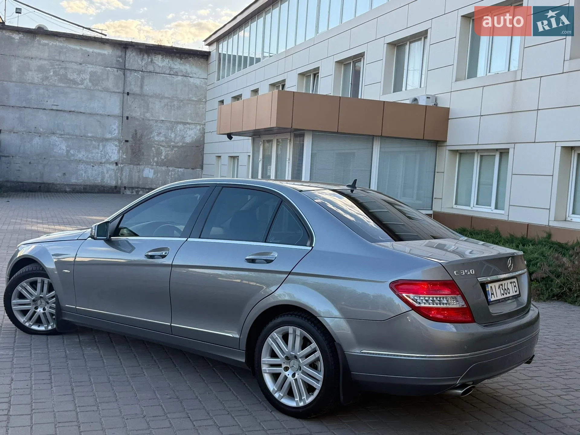 Mercedes-Benz C-Class 2009 VIN WDD2040871F458048 фото оголошення 8 з 56