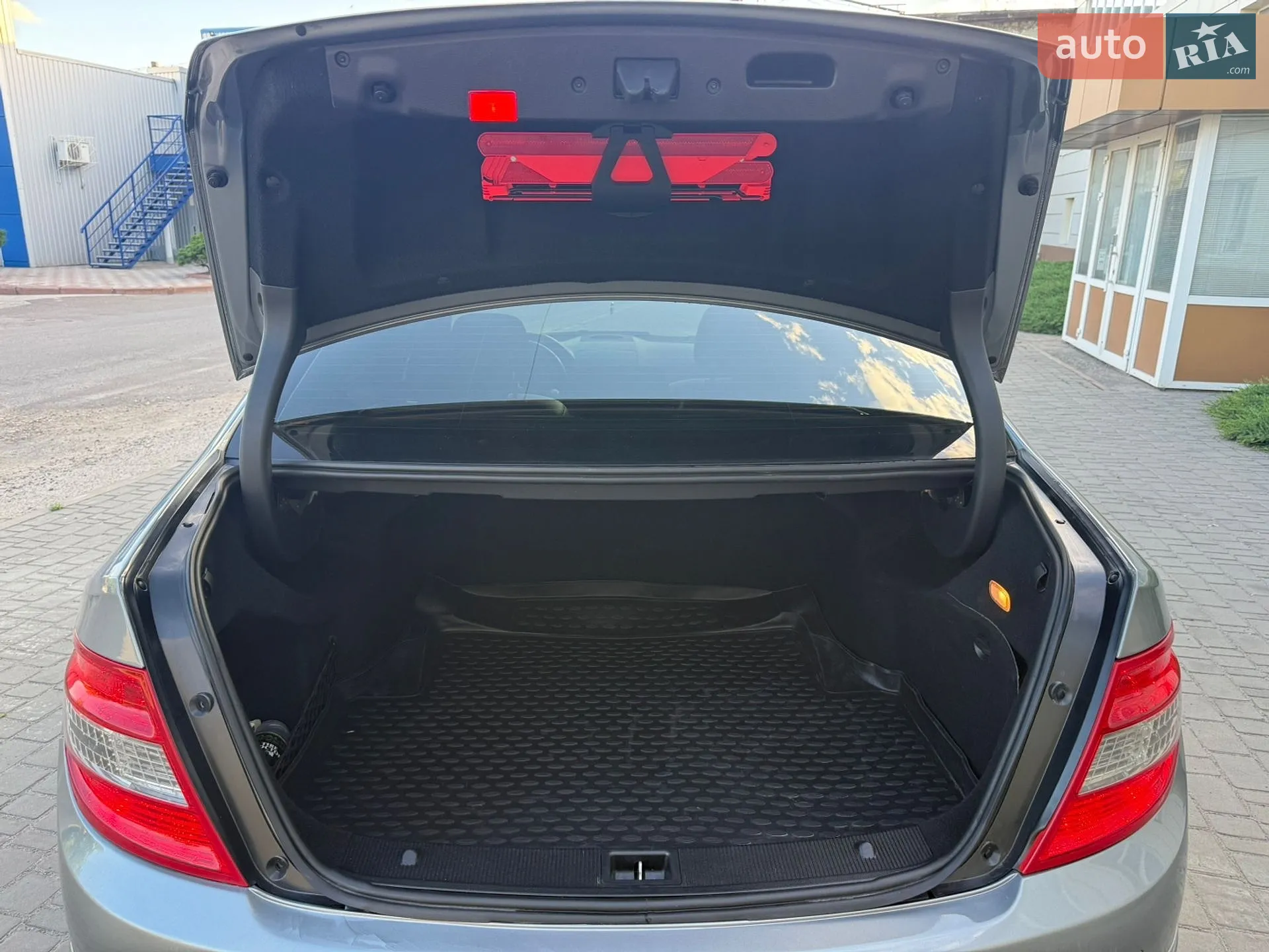 Mercedes-Benz C-Class 2009 VIN WDD2040871F458048 фото оголошення 11 з 56