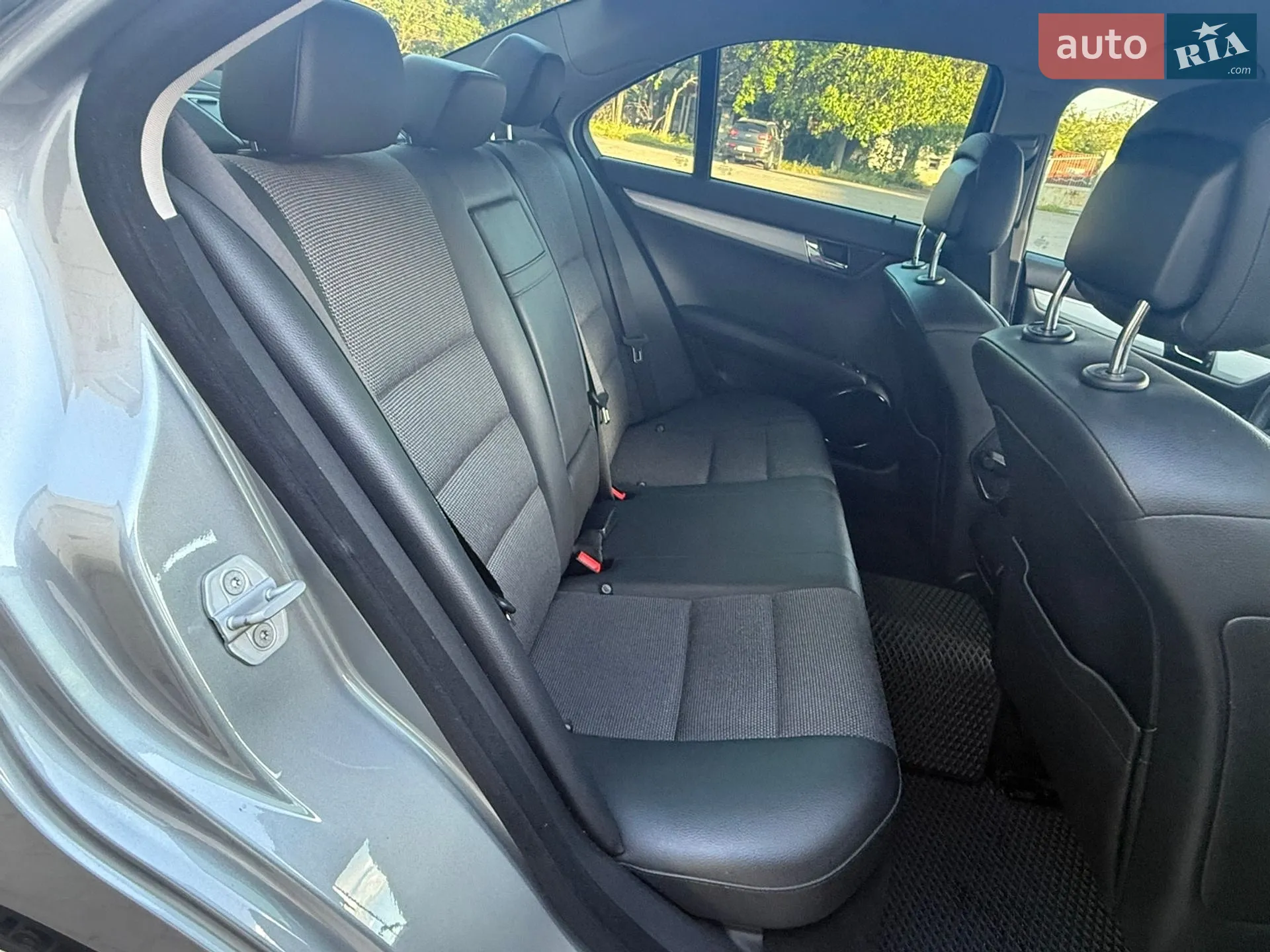 Mercedes-Benz C-Class 2009 VIN WDD2040871F458048 фото оголошення 31 з 56