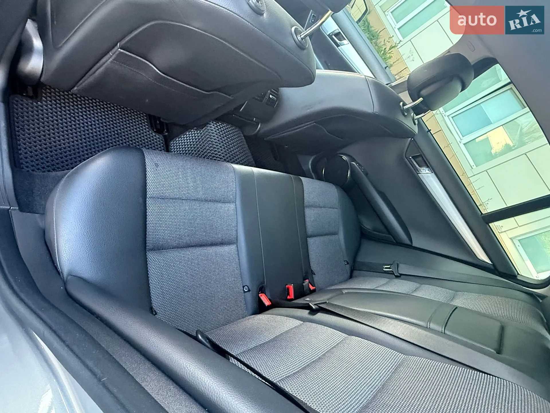 Mercedes-Benz C-Class 2009 VIN WDD2040871F458048 фото оголошення 34 з 56