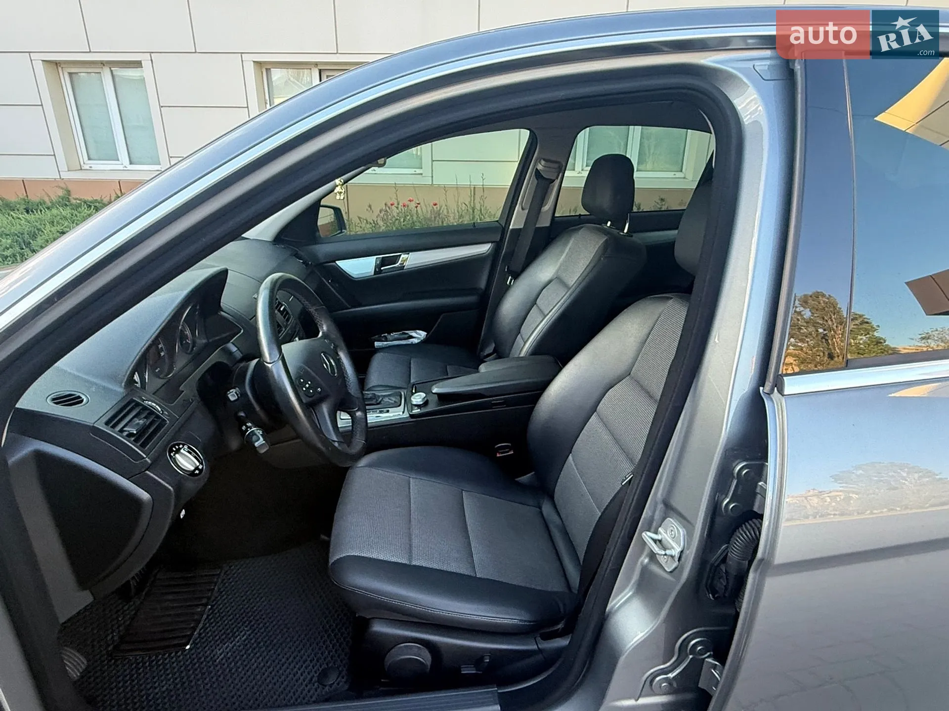 Mercedes-Benz C-Class 2009 VIN WDD2040871F458048 фото оголошення 35 з 56