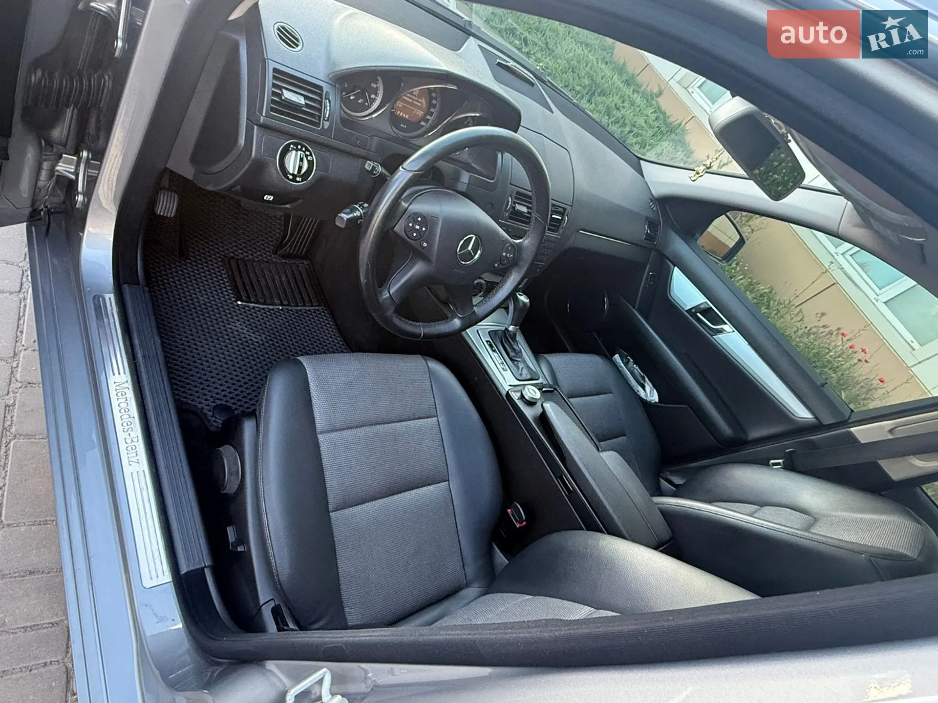 Mercedes-Benz C-Class 2009 VIN WDD2040871F458048 фото оголошення 36 з 56