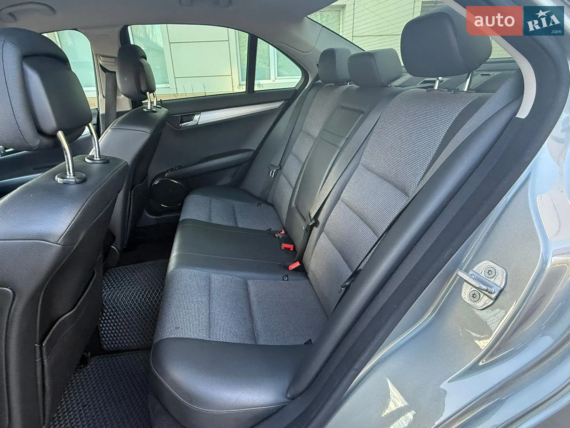 Mercedes-Benz C-Class 2009 VIN WDD2040871F458048 фото оголошення 38 з 56
