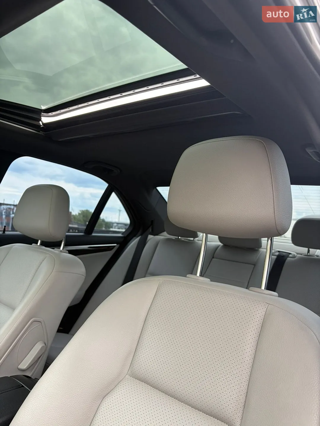 2012 Mercedes-Benz C-klasse - мініатюра 12