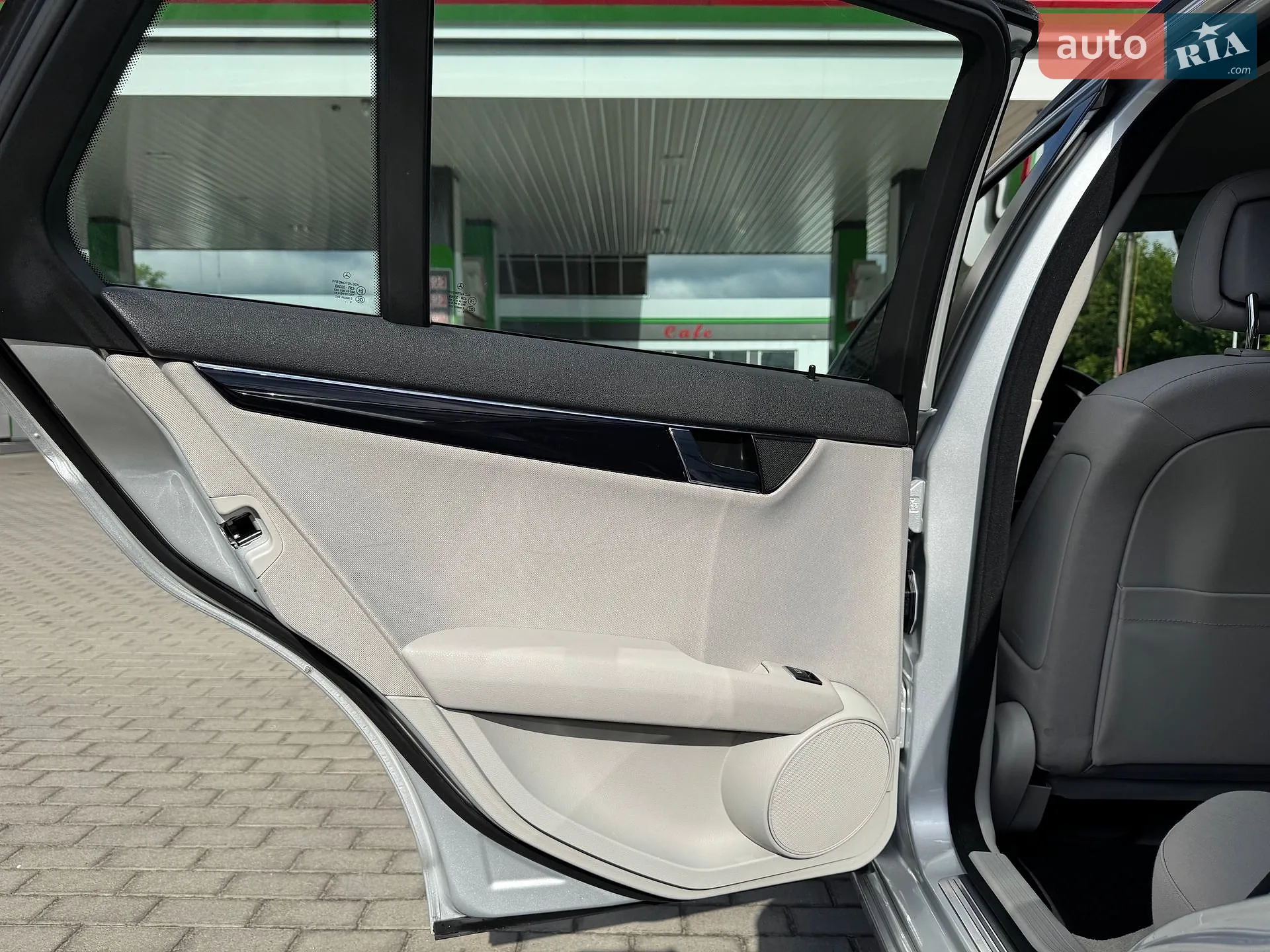 2010 Mercedes-Benz C-klasse - мініатюра 24