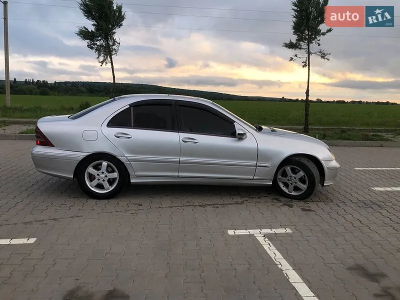Mercedes-Benz C-Class 2000 VIN WDB2030451F013200 фото оголошення 9 з 42