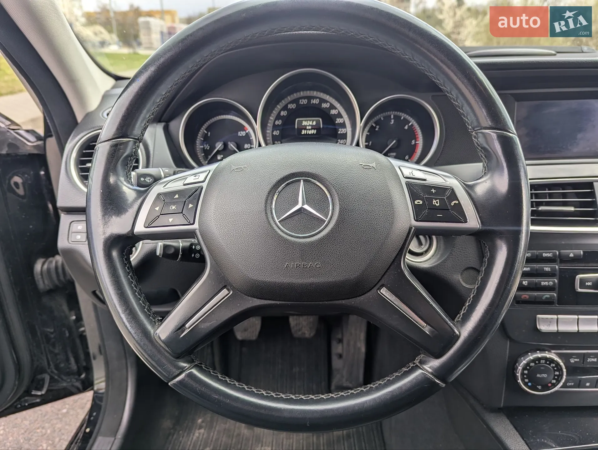 2013 Mercedes-Benz C-klasse - мініатюра 39