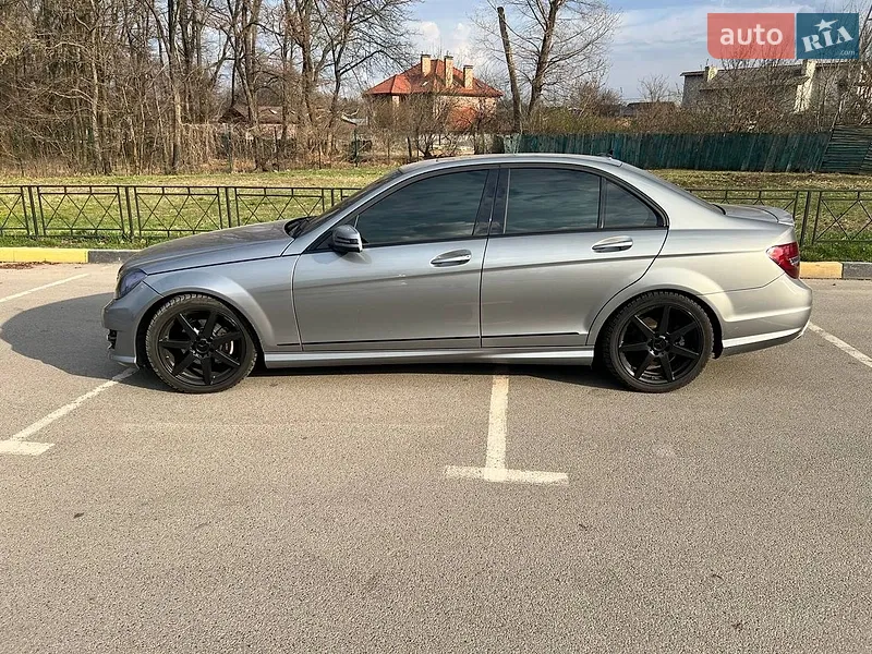 Mercedes-Benz C-Class 2013 VIN WDDGF4HB4EG249495 фото оголошення 8 з 52