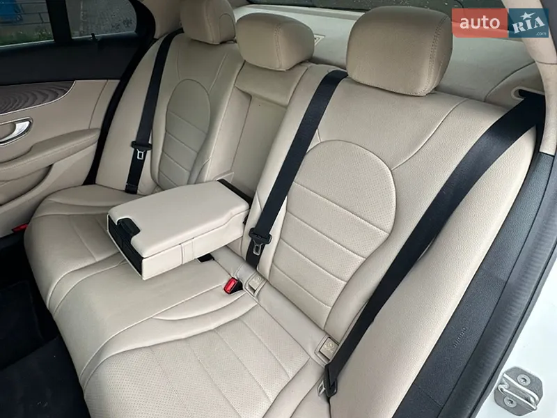 Mercedes-Benz C-Class 2018 VIN 55SWF4JB3JU267893 фото оголошення 26 з 85